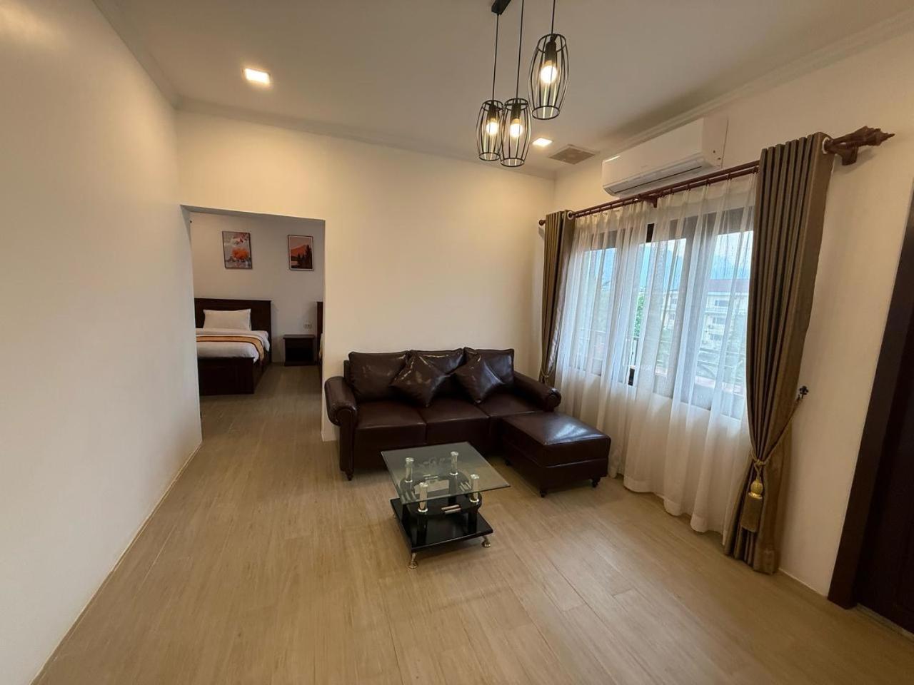A P S Moutain View Hotel 방 비엥 외부 사진